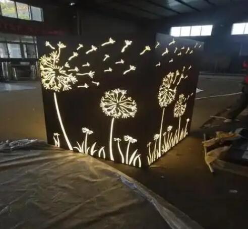 美兰耐候钢灯箱